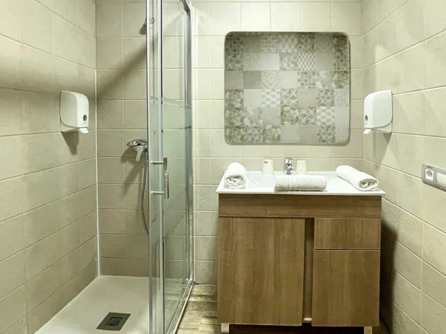 غرفة بسرير كوين بشرفة، Te Mana Hotel 5/6