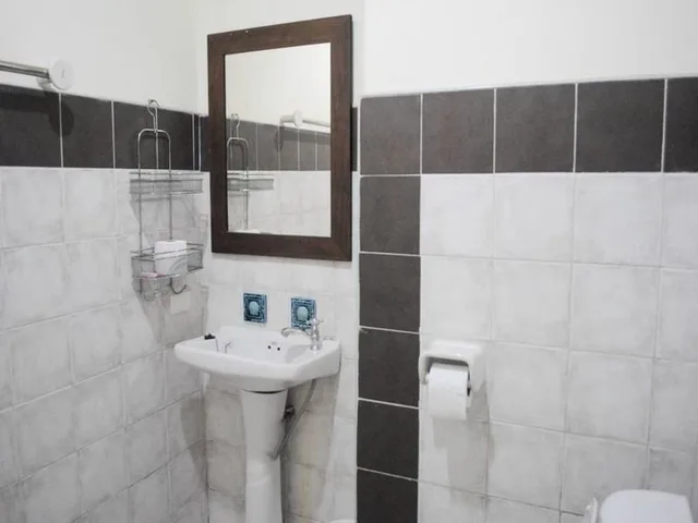 غرفة رباعية بسريرين كوين، Penzy Guest House 7/7