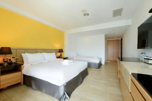 غرفة ديلوكس ثلاثية، Champs Elysees Hotel 2/2