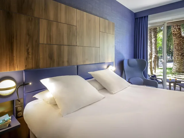 غرفة كلاسيكية بسرير مزدوج بإطلالة على الحديقة، Mercure Marseille Centre Bompard La Corniche 3/10
