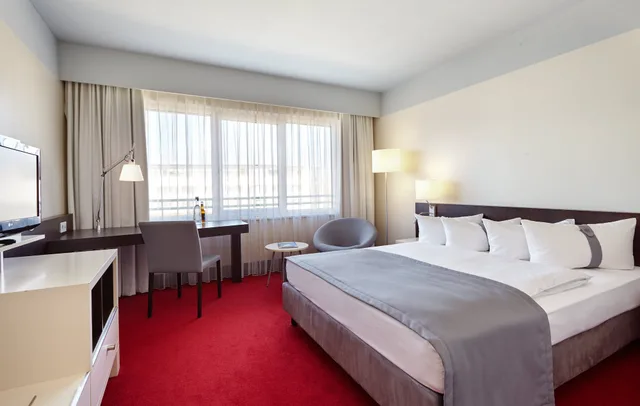 غرفة قياسية بسرير كينج، Holiday Inn Berlin Airport Conference Centre Formerly Holiday Inn Berlin International Airport 1/10