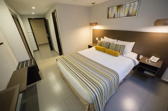 غرفة قياسية بسرير كوين، HOTEL OJOS DEL RIO 1/3