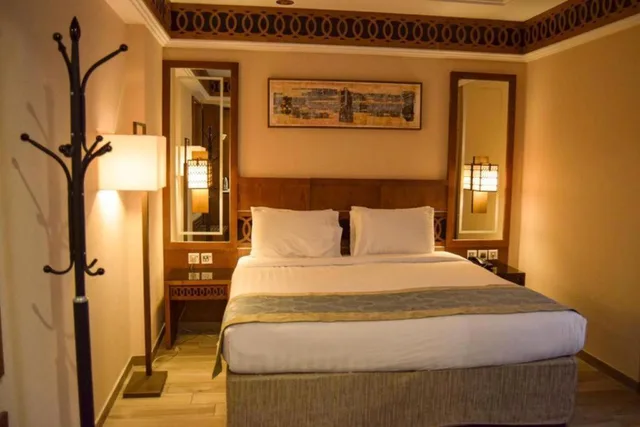 جناح جونيور، فيوليت(Violet Al Azizia Hotel) 1/2