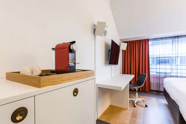 غرفة بزنس بسرير كينج، Radisson Blu Plaza Helsinki 3/5