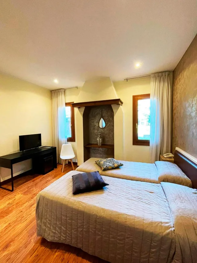 Room, Twin Beds, Villa Braida 5/7