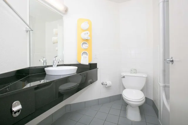 غرفة ديلوكس رباعية، Motel6 Brooklyn Center, MN - Minneapolis 8/10