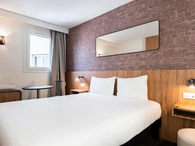 غرفة سوبيريور بسرير مزدوج لذوي الإعاقة، Ibis Styles Lyon Villeurbanne 2/8