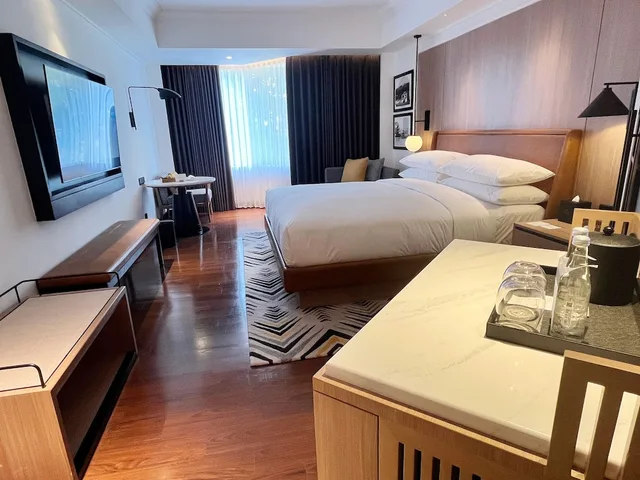غرفة ديلوكس بسرير كينج بشرفة، Sheraton Jakarta Soekarno Hatta Airport 6/10