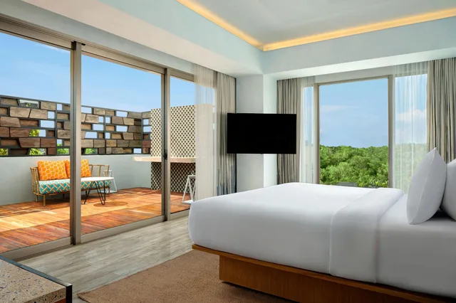 Aloft, Loft, King Bed, Aloft Bali Seminyak 3/8