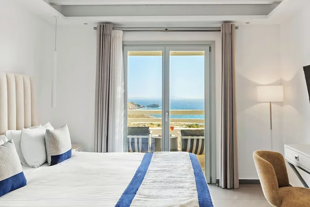 جناح جونيور بسرير مزدوج مع أريكة، Epic Blue Suites & Villas 1/7