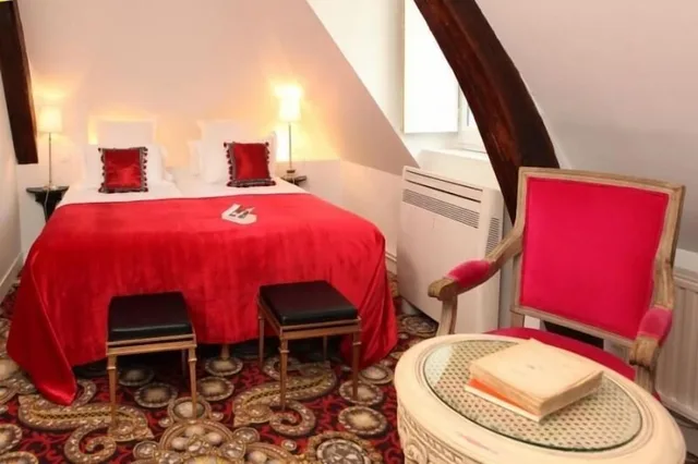 جناح عائلي بسرير كينج وسرير كوين مع أريكة، Le Clos D Apos Amboise 1/2