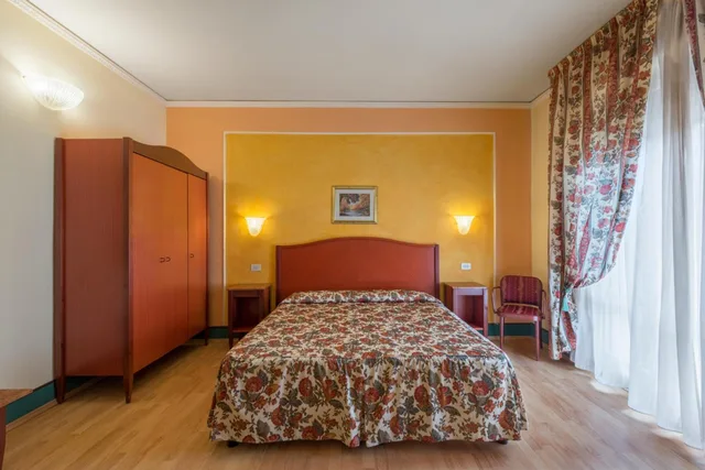 غرفة بسرير مزدوج، Minerva Palace 1/7