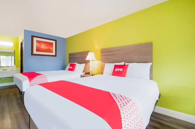 2 Queen Beds Non-Smoking, OYO Hotel Houston N Fm-1960 Champions TX 6/10