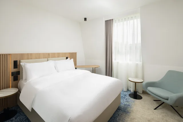 غرفة قياسية مفردة بسرير مزدوج، Courtyard By Marriott Cluj-Napoca Downtown 1/2
