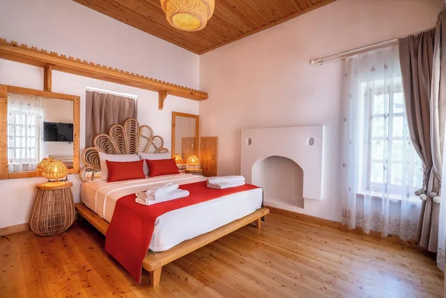 دوبلكس حصري بسريرين كوين، Muhtar Hotel 1/3