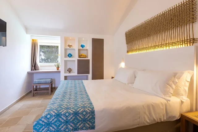 Room, Queen Bed, Garden View, Hotel Masseria Fontanelle 1/4