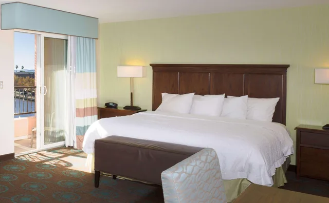 Studio, Suite, King Bed, Water View, Hampton Inn and Suites Suisun City Waterfront 1/4