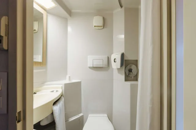 Plus, 3 Beds، Premiere Classe Beauvais 5/7