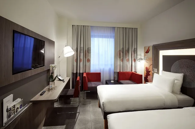 Superior, Twin Beds, Novotel Istanbul Bosphorus Hotel 5/10