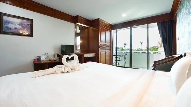 غرفة ديلوكس بسرير مزدوج، Lime Hotel Patong 3/10