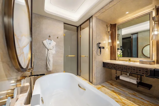 Grand, Deluxe, 2 Double Beds, with View, Wanda Reign Chengdu 4/5