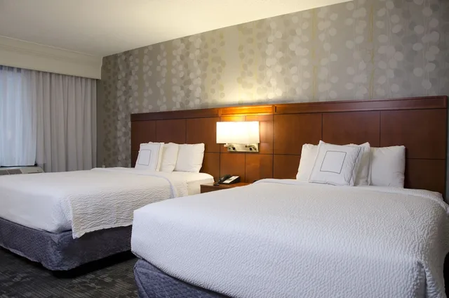 Room, 2 Queen Beds, Accessible, Courtyard By Marriott Waterbury Downtown 1/2