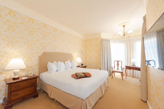 Deluxe, King Bed, Stanyan Park Hotel 2/3