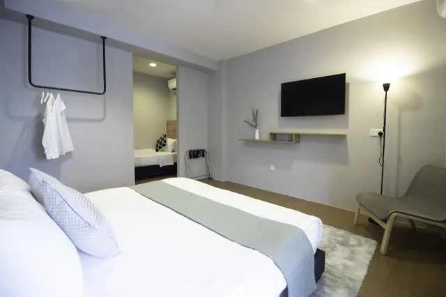 غرفة عائلية بحوض استحمام، Victoria Hotel, a NuVe Group Collection 2/6