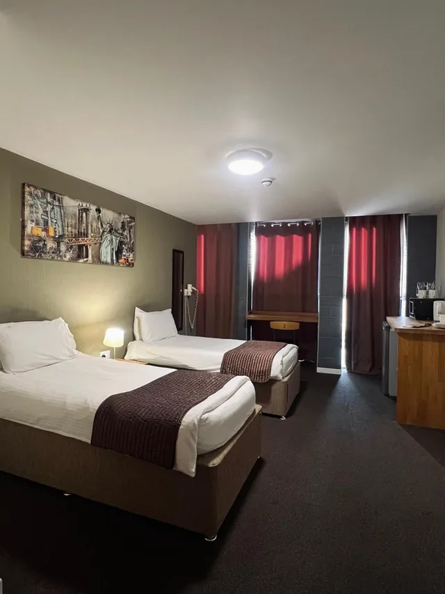 غرفة بسريرين منفصلين، Central Hotel Gloucester by Roomsbooked 1/1