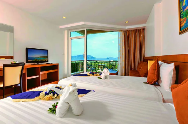 غرفة ديلوكس بسرير مزدوج أو سريرين منفصلين بإطلالة على البحر، The View Rawada Phuket 5/8