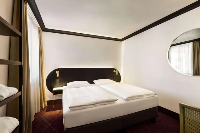 جناح بسرير كوين مع أريكة، Vienna House by Wyndham Diplomat Prague 5/7