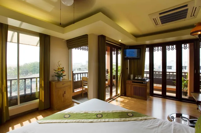 جناح بسرير كينج، Lamphu Tree House Boutique Hotel 1/2
