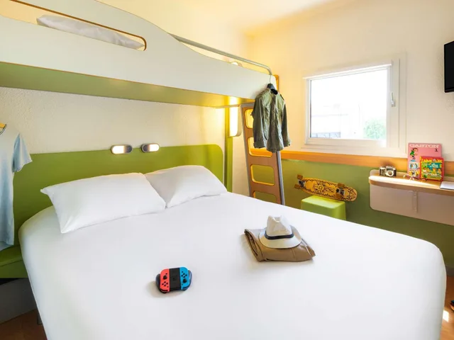 غرفة ثلاثية، Ibis Budget Clermont Ferrand Sud Aubiere 1/8
