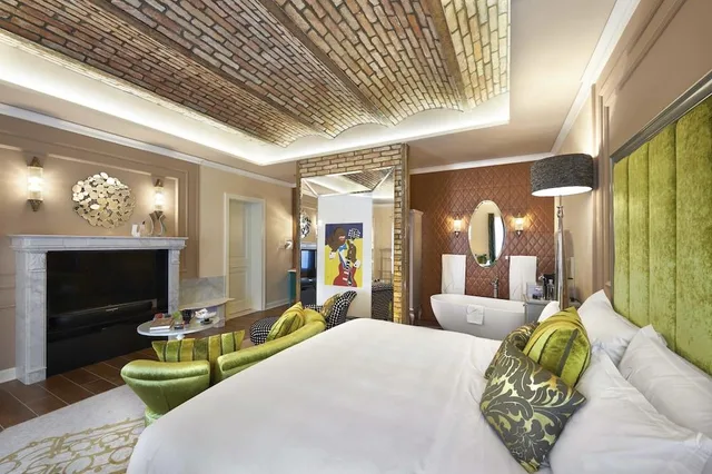 Aria, King Bed, Courtyard View، Aria Hotel Budapest 2/2