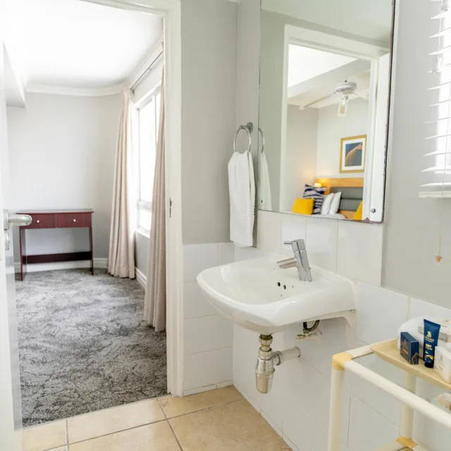 جناح سوبيريور بإطلالة على البحر بغرفتي نوم، Peninsula All-Suite Hotel by Dream Resorts 7/10