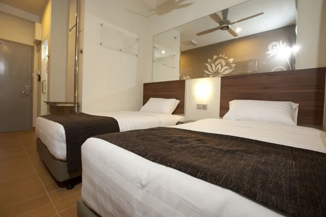 غرفة بسريرين منفصلين، Tune Hotel Danga Bay 4/6