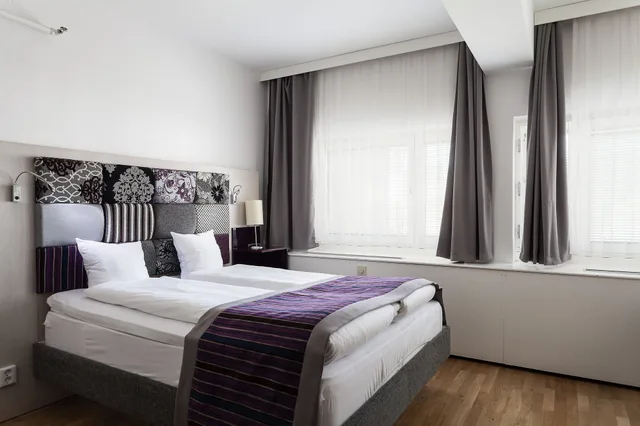Medium, Premium, Queen Bed, Sofa، Injoy Premium Solna 1/10
