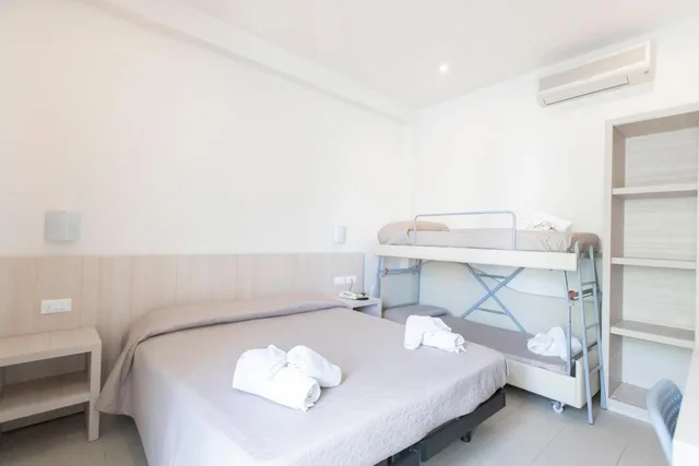 غرفة رباعية، Hotel Primiana 7/10