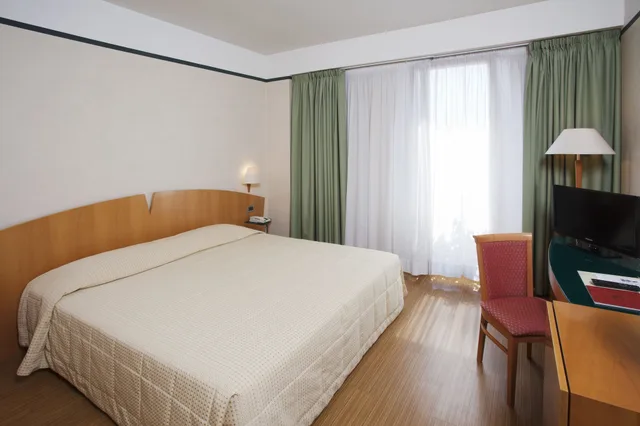 Comfort, Double Bed, Ala d Oro 2/10