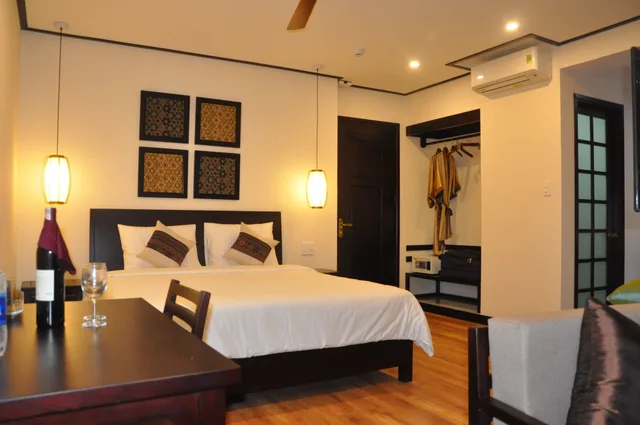 جناح بإطلالة على النهر بشرفة، The Quin Riverside Villa 2/3