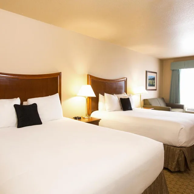 جناح جونيور بسريرين كوين يُسمح فيها بالحيوانات الأليفة، Red Lion Inn & Suites McMinnville 1/3