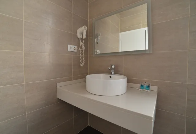 Standard, Twin Beds, Porto Domus Hotel 1/2