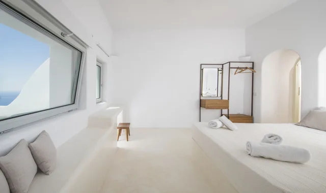 2 Bedrooms, Premium, Suite, 1 Single and 2 Queen Beds, Caldera and Sea View, Hot Tub، Hotel Sunny Villas 1/1