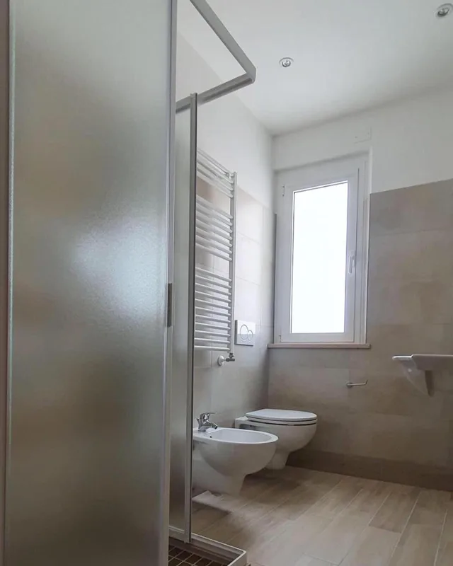 غرفة ثلاثية، Hotel Arno 5/5