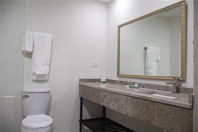 غرفة بسرير كينج لذوي الإعاقة، Best Western Plus Sacramento 4/5
