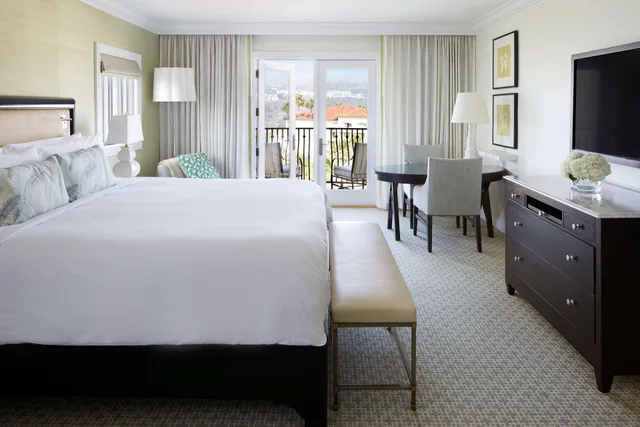 استوديو ديلوكس بسرير كينج لذوي الإعاقة، Waldorf Astoria Monarch Beach 1/1