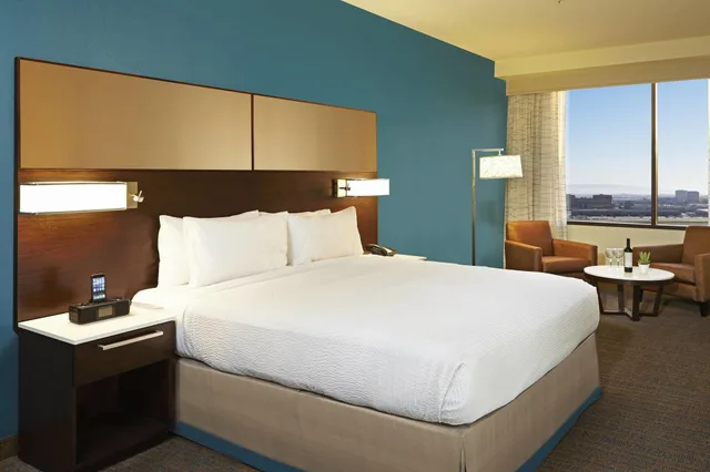 جناح بسرير كينج بغرفة نوم واحدة، Residence Inn by Marriott Los Angeles LAX/Century Boulevard 3/8