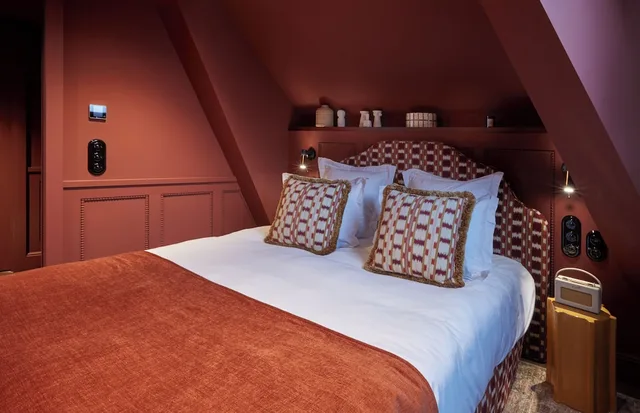 Maisonette, Standard, Queen Bed، Hotel de Silhouette 1/3