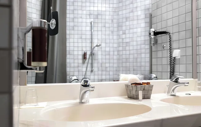 غرفة قياسية بإطلالة على الفناء مفردة بسرير كوين، MEDIAN HOTEL HANNOVER LEHRTE 7/9