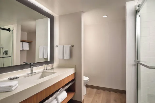 غرفة بسرير كينج، Fort Collins Marriott 5/6